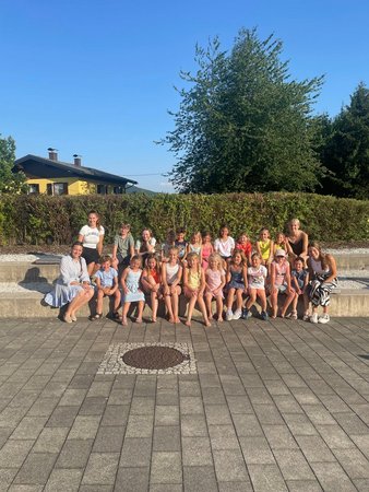 Mit Herz im Takt - Projekt Kindervolkstanzkurs